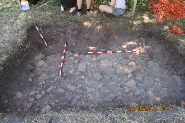june18-dig-5629B1F8F-E3CA-EC75-E1E9-03392E1E8364.jpg
